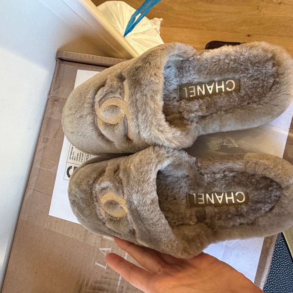 Soft Beige Fur Slippers